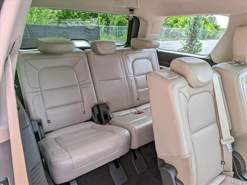 Used 2024 Lincoln Navigator Reserve AWD/4WD image 16