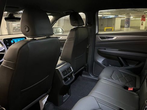 New 2026 Volkswagen Atlas Cross Sport SE image 21