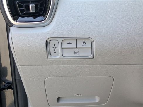 Used 2022 Kia Sorento SX image 16