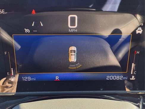 Used 2024 Chevrolet Trax RS w/ Sunroof Package image 23