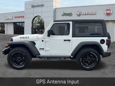 Used 2022 Jeep Wrangler Sport AWD/4WD image 4