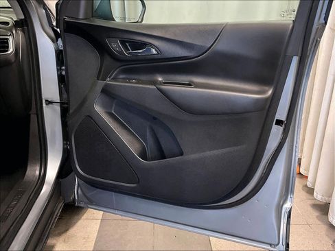 Used 2023 Chevrolet Equinox LT image 12