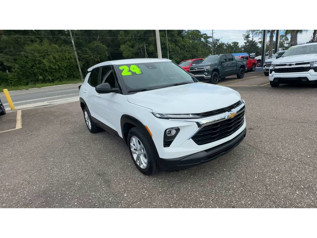 Used 2024 Chevrolet TrailBlazer LS w/ LS Convenience Package FWD image 8