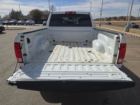 Used 2016 RAM 2500 Tradesman w/ Chrome Appearance Group image 12