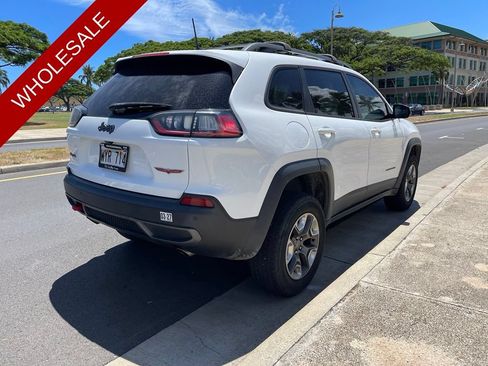 Used 2019 Jeep Cherokee Trailhawk AWD/4WD image 4