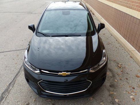 Used 2019 Chevrolet Trax LS image 32