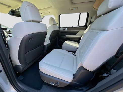 New 2025 Hyundai Santa Fe Calligraphy image 22