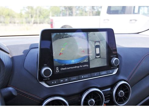 Used 2024 Nissan Sentra SR w/ SR Premium Package image 18