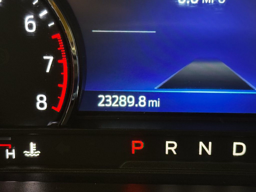 Used 2023 Ford Explorer XLT AWD/4WD image 45