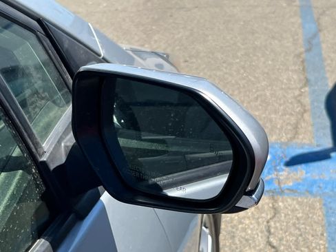 Used 2021 Toyota Prius LE AWD/4WD image 13