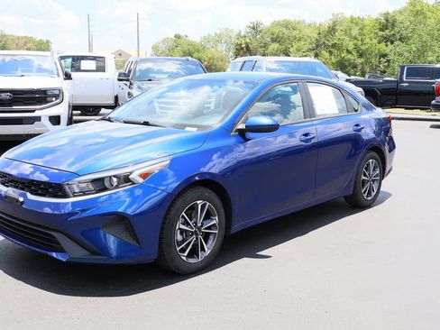 Used 2023 Kia Forte LXS FWD image 5