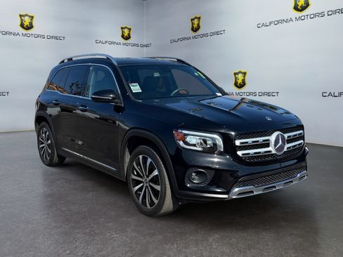 Used 2022 Mercedes-Benz GLB 250 w/ Premium Package Lite image 7