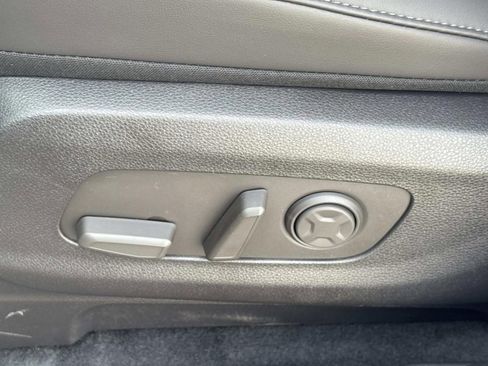 New 2026 Kia Carnival SX FWD image 23