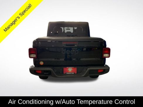Used 2021 Jeep Gladiator Willys image 19