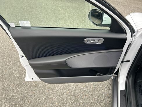 Used 2024 Hyundai Ioniq 6 SEL image 13