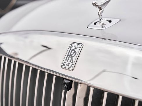 Used 2025 Rolls-Royce Spectre w/ Spectre Launch Package image 8
