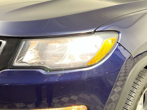 Used 2021 Jeep Compass Limited image 12