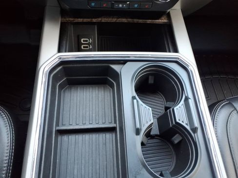 Used 2019 Ford F250 Lariat w/ Lariat Value Package AWD/4WD image 28