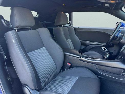 Used 2021 Dodge Challenger GT image 38