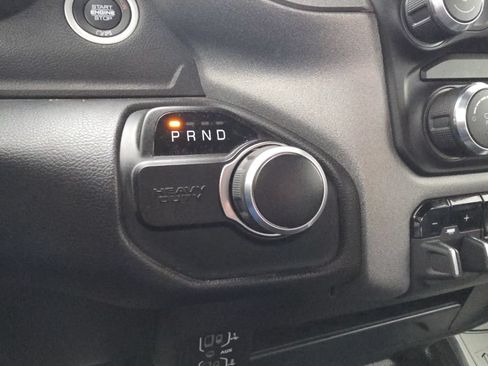 Used 2024 RAM 3500 Tradesman w/ Chrome Appearance Group AWD/4WD image 17