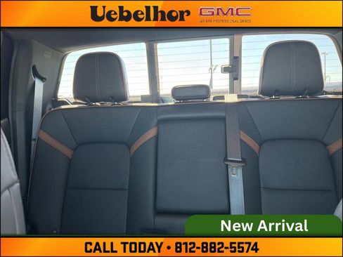 Used 2024 GMC Canyon AT4 w/ AT4 Premium Package AWD/4WD image 19