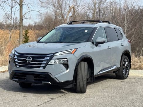 Certified 2024 Nissan Rogue Platinum w/ Platinum Premium Package image 3