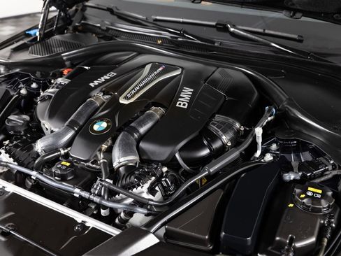 Used 2019 BMW M550i xDrive AWD/4WD image 44