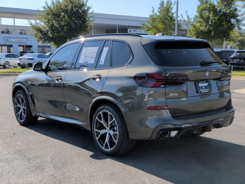 Used 2026 BMW X5 xDrive50e w/ M Sport Package AWD/4WD image 13
