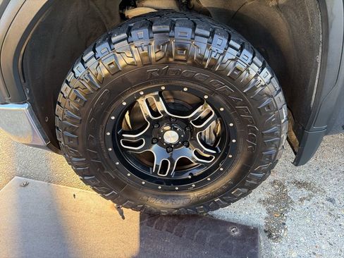 Used 2020 GMC Sierra 1500 SLT w/ SLT Convenience Package image 25