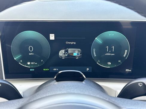 New 2026 Hyundai Tucson Limited image 8