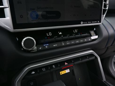 Used 2022 Toyota Tundra Platinum RWD image 14