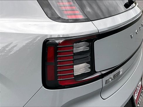 New 2026 Volvo EX30 Plus w/ Climate Package image 25