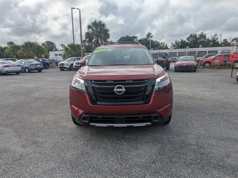 Used 2023 Nissan Pathfinder Platinum w/ Black Appearance Package image 8