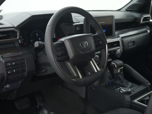 Used 2025 Toyota Tacoma SR5 image 22