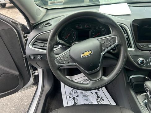 Used 2022 Chevrolet Malibu LT FWD image 20