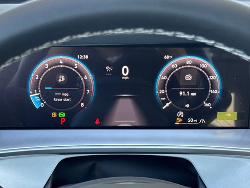 New 2025 Volkswagen Tiguan SE image 24