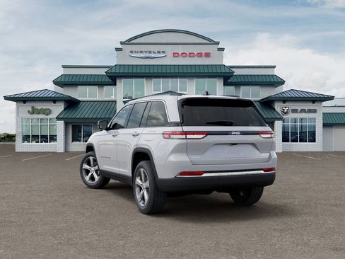 New 2026 Jeep Grand Cherokee Limited w/ Trailer Tow Package AWD/4WD image 3