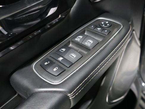 Certified 2022 RAM 1500 Limited image 16