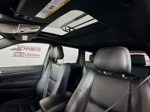 Used 2022 Jeep Grand Cherokee Limited AWD/4WD image 12