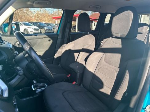 Used 2021 Jeep Renegade Latitude w/ Convenience Group image 10