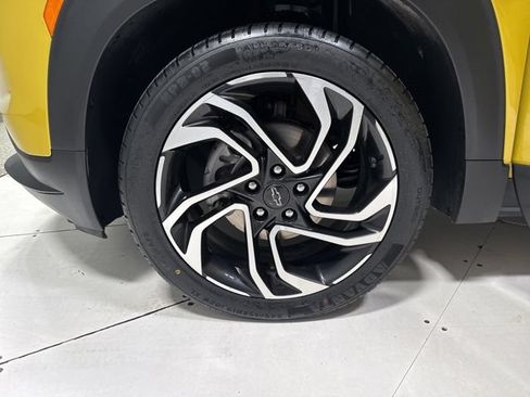 Used 2024 Chevrolet TrailBlazer RS w/ Convenience Package FWD image 8