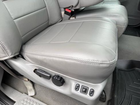 Used 2006 Ford F350 Lariat image 37