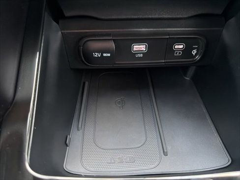 Certified 2024 Kia Telluride EX w/ EX Captain's Chair Package image 28