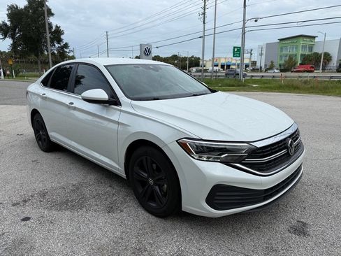 Used 2024 Volkswagen Jetta SE w/ Black Wheel Package FWD image 3