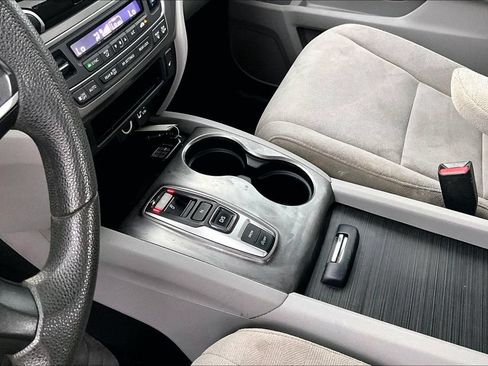 Used 2021 Honda Pilot EX image 14