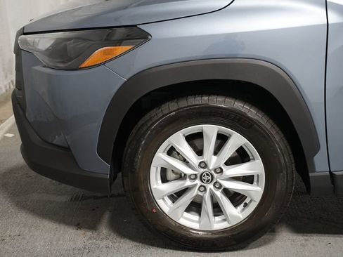 Certified 2026 Toyota Corolla Cross LE FWD image 5