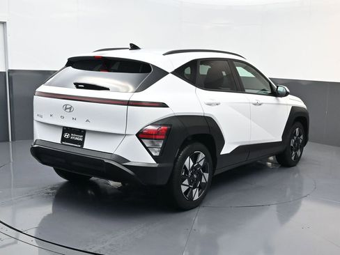 Certified 2025 Hyundai Kona SEL image 3