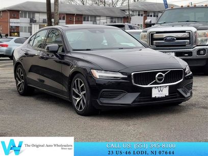 Used 2019 Volvo S60 T5 Momentum w/ Premium Package