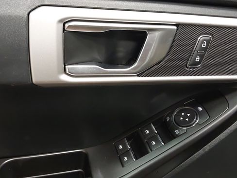 Used 2021 Ford Explorer 4WD image 25