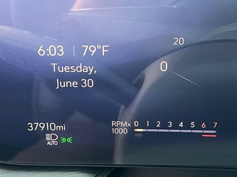Used 2024 Buick Envision Avenir AWD/4WD image 30